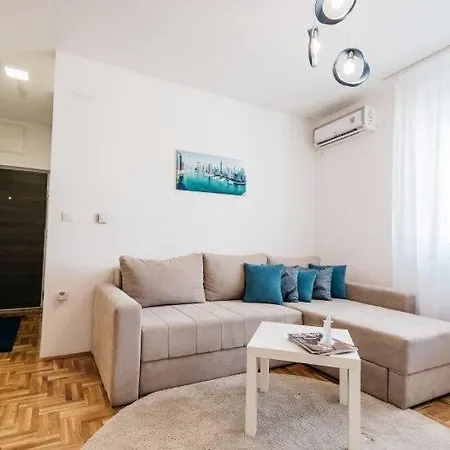 La Mer Apartment Private Parking Novi Sad Exterior photo