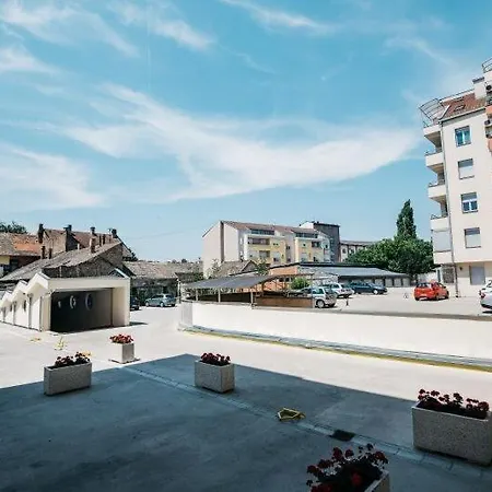 La Mer Apartment Private Parking Novi Sad Exterior photo